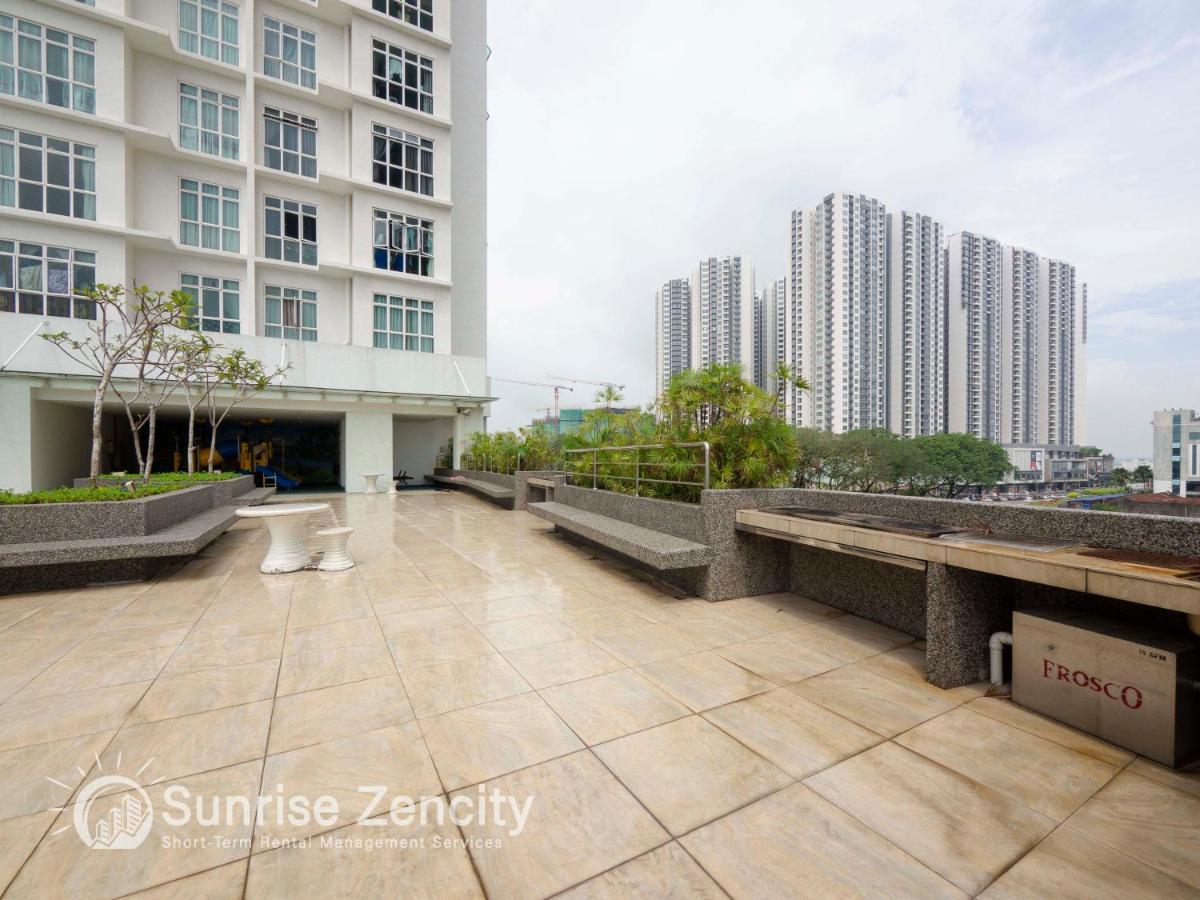 Seaview Condo Near Rf Mall, Food Court & Free Netflix Джохор-Бару Экстерьер фото